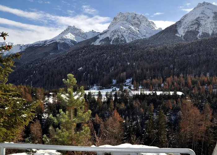 Tulai G98 Apartamento Scuol